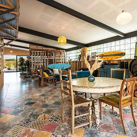 Cheeky Family Hostel Lacanau